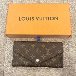 Louis Vuitton Josephine wallet!